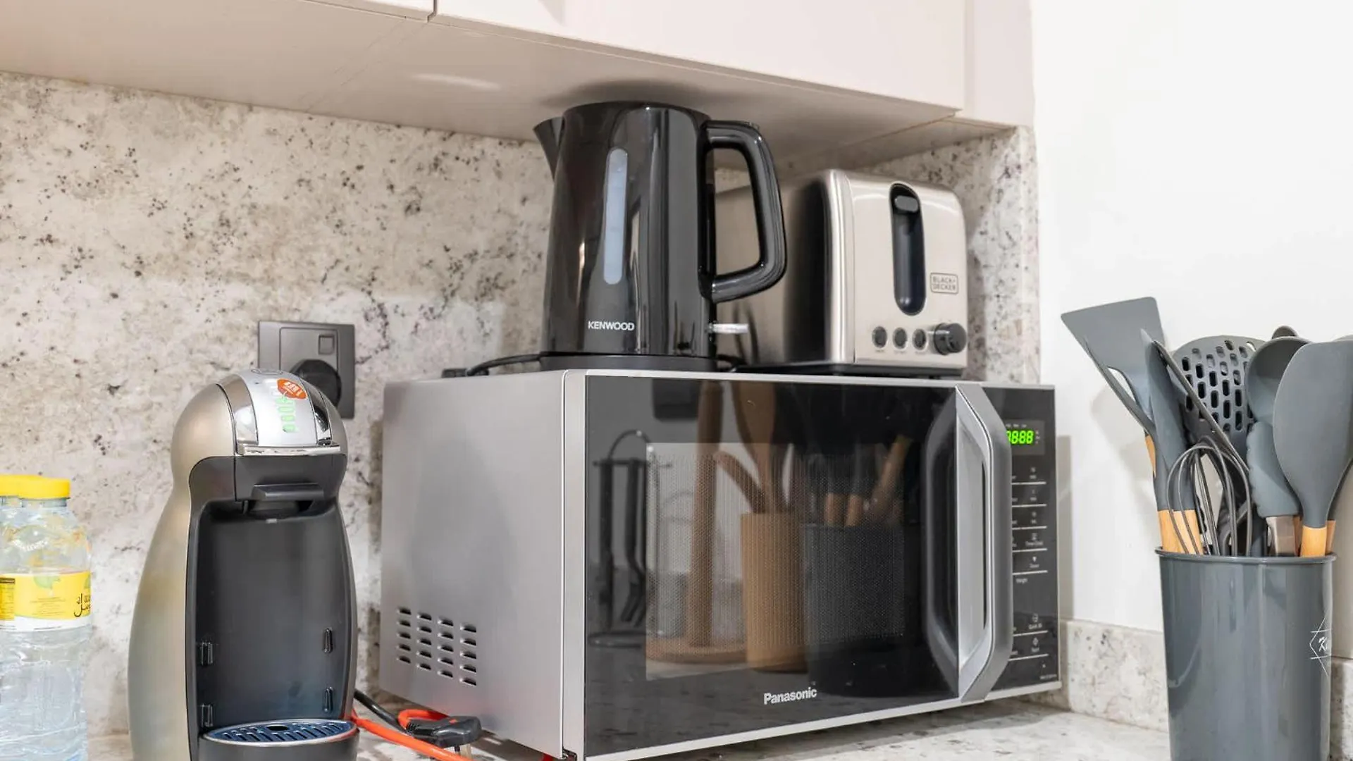 Absolutely Stunning 3 Bedroom Apartment In Downtown Dubai 0*,  Förenade Arabemiraten