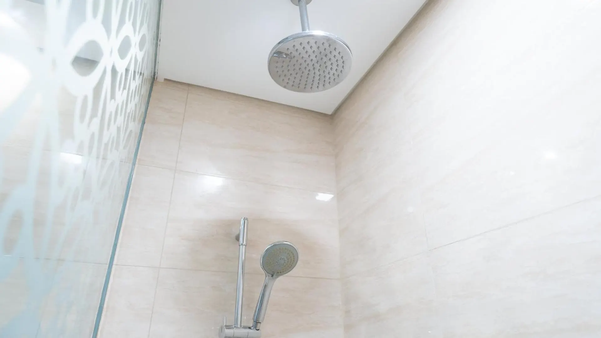 Absolutely Stunning 3 Bedroom Apartment In Downtown Dubai 0*,  Förenade Arabemiraten