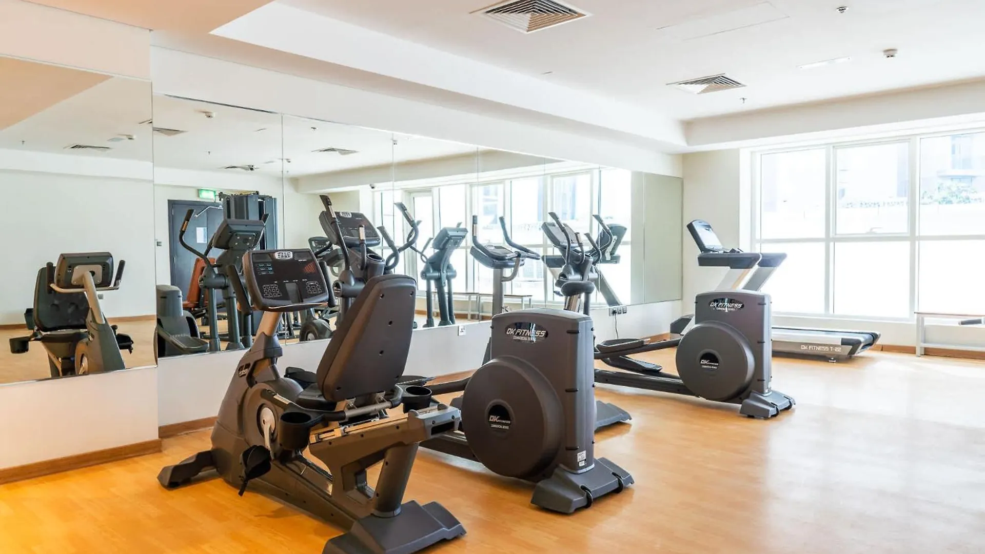 Absolutely Stunning 3 Bedroom Apartment In Downtown Dubai 0*,  Förenade Arabemiraten