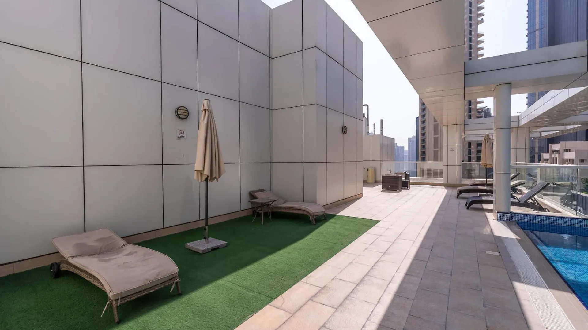 Absolutely Stunning 3 Bedroom Apartment In Downtown Dubai 0*,  Förenade Arabemiraten