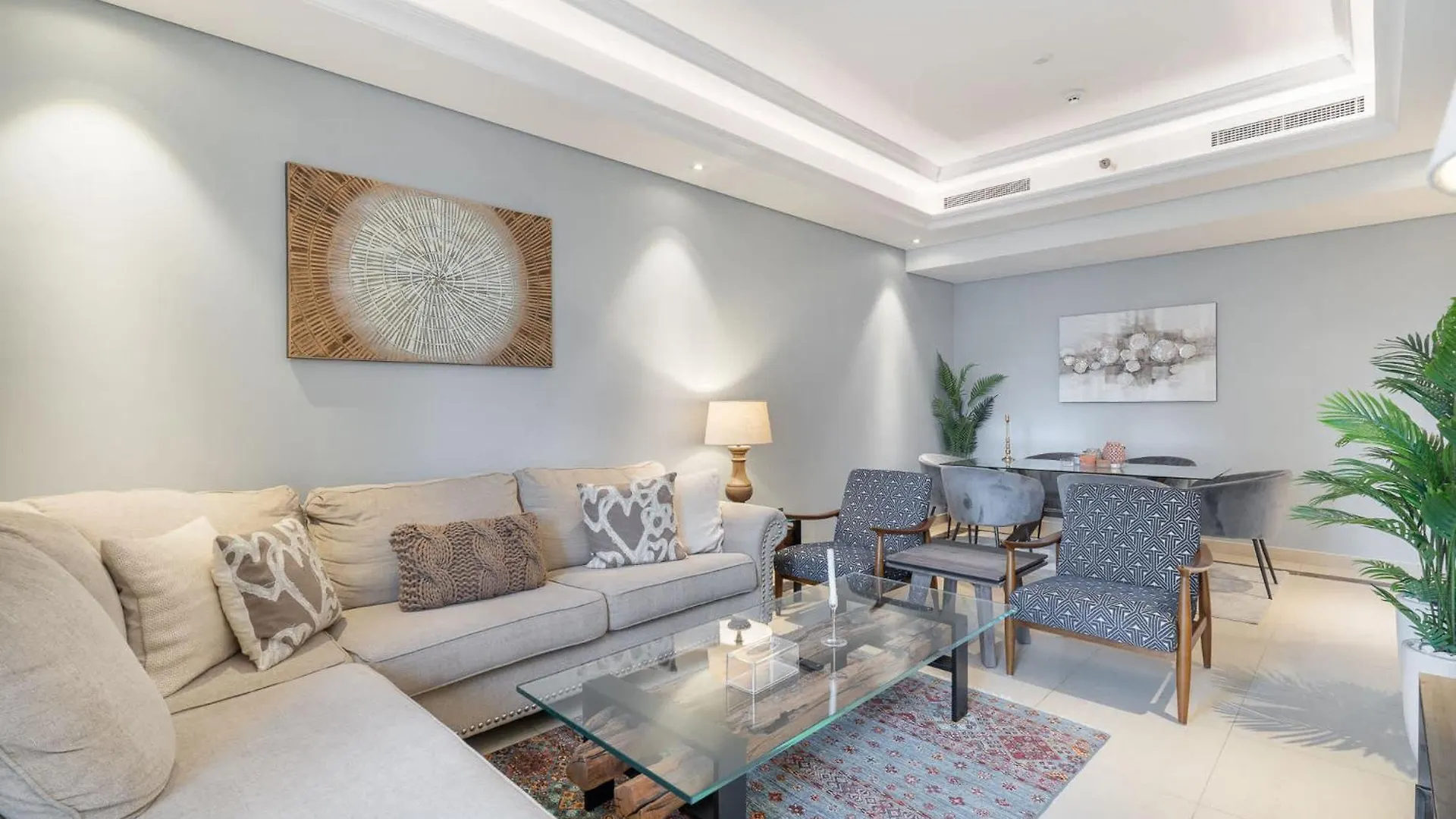 Absolutely Stunning 3 Bedroom Apartment In Downtown Dubai