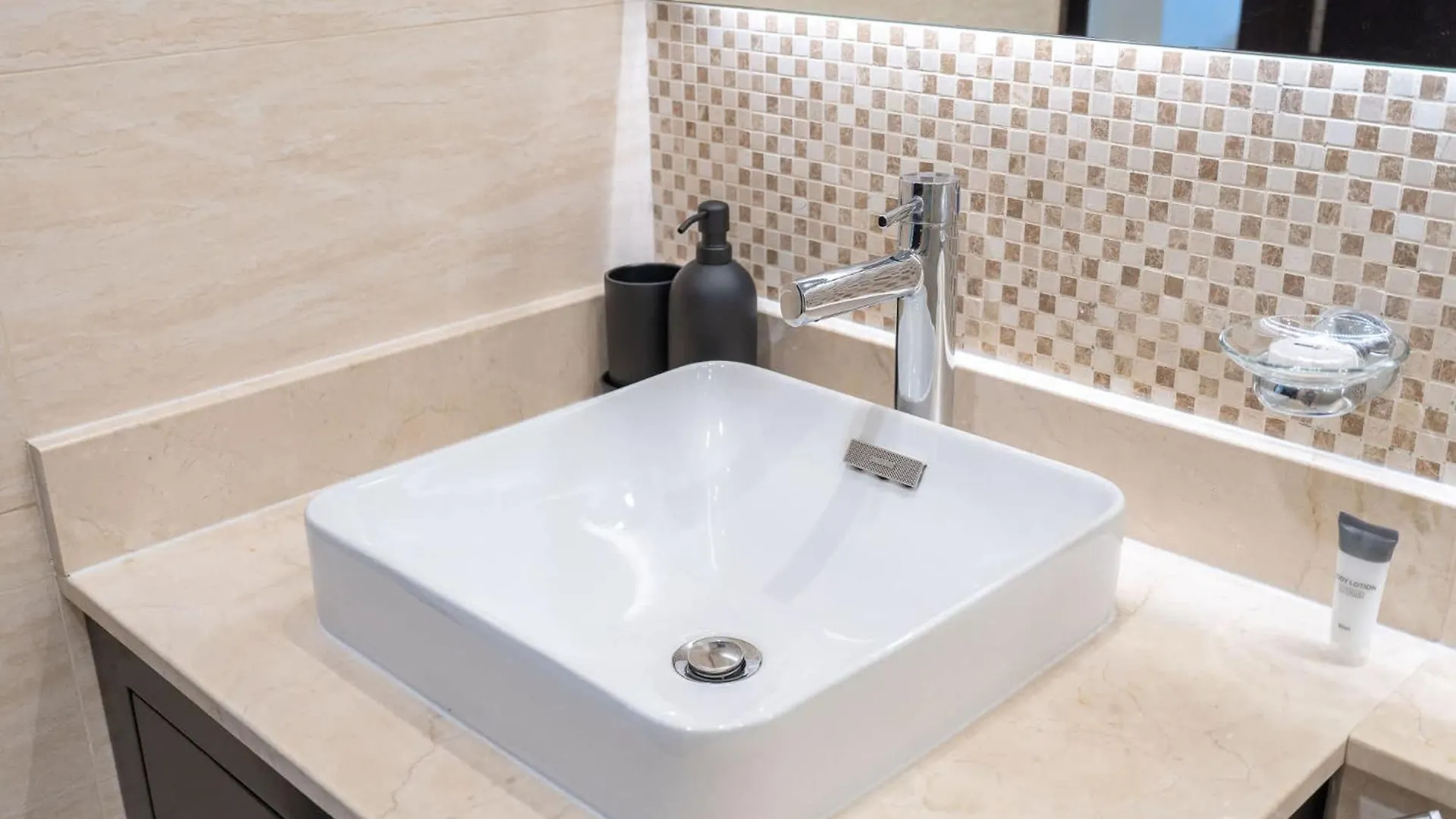 Absolutely Stunning 3 Bedroom Apartment In Downtown 迪拜